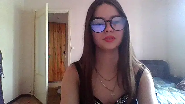 Snapshot of Bellochka201 chatting on June 2026 08:52:01 AM Bellochka201 online show from June 2026 08:52:01 AM