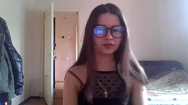 Snapshot of Bellochka201 chatting on May 2026 08:44:02 AM Bellochka201 online show from May 2026 08:44:02 AM