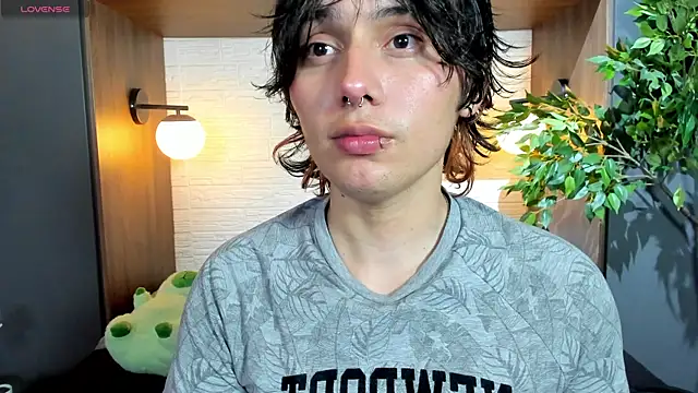 Brunodeluca  online show from June 2026 07:44:02 PM