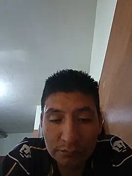 Eugeniosor online show from May 2026 11:24:01 PM