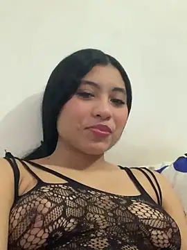 Snapshot of Paula-sinz chatting on May 2026 09:57:01 PM Paula-sinz online show from May 2026 09:57:01 PM