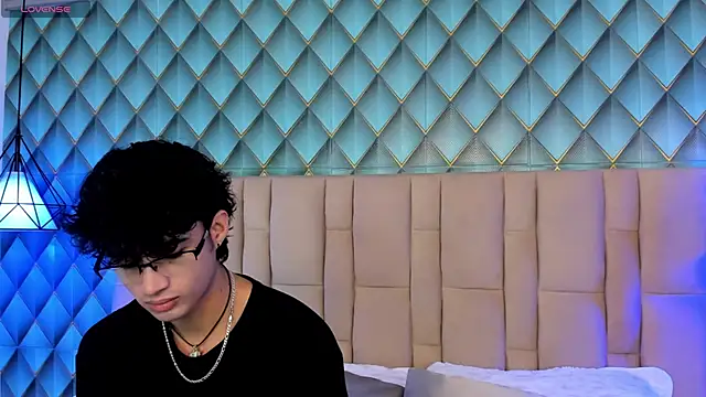 Sofia-Ethan online show from June 2026 01:38:02 PM