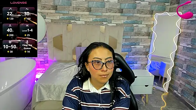 Amhira Tay online show from July 2026 07:14:02 PM