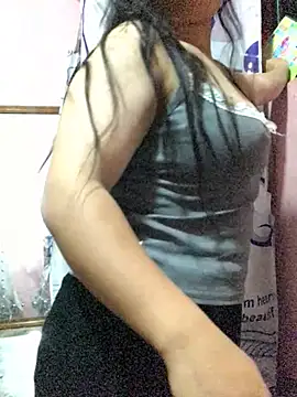 Ninaa01 online show from May 2026 01:30:01 PM
