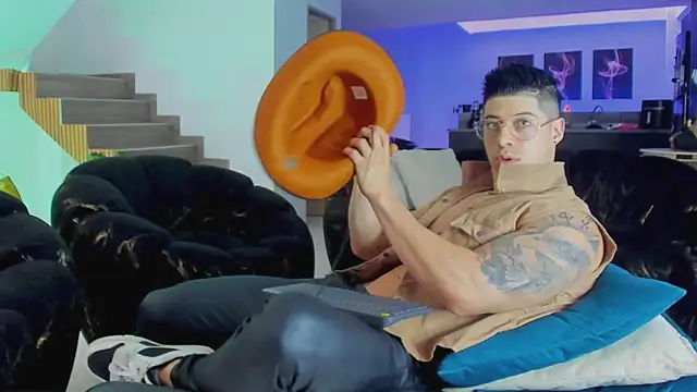 lukas green11 online show from June 2026 05:51:02 PM