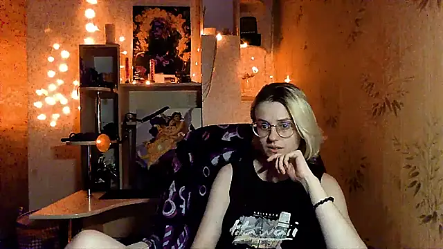   Freya    online show from May 2026 08:28:01 PM