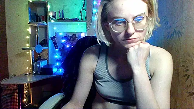   Freya    online show from May 2026 11:57:01 PM