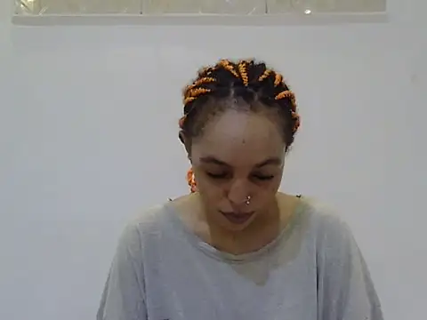 Snapshot of silk_couple1 chatting on June 2026 06:35:01 PM silk couple1 online show from June 2026 06:35:01 PM