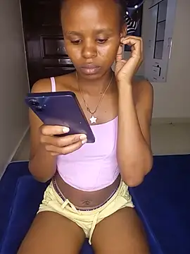 Snapshot of sexy_girlyee chatting on June 2026 06:27:01 PM sexy girlyee online show from June 2026 06:27:01 PM