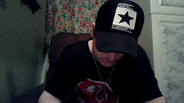 Snapshot of JoeFavorite69 chatting on June 2026 05:24:01 AM JoeFavorite69 online show from June 2026 05:24:01 AM