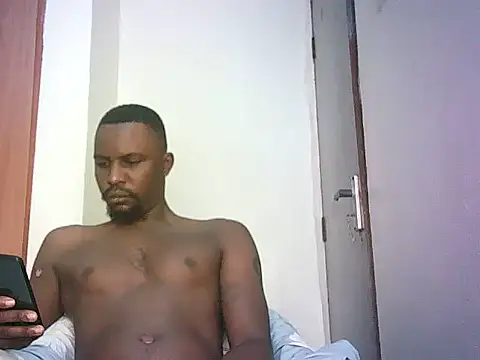 Snapshot of Uncut_EBONY chatting on June 2026 06:18:02 AM Uncut EBONY online show from June 2026 06:18:02 AM