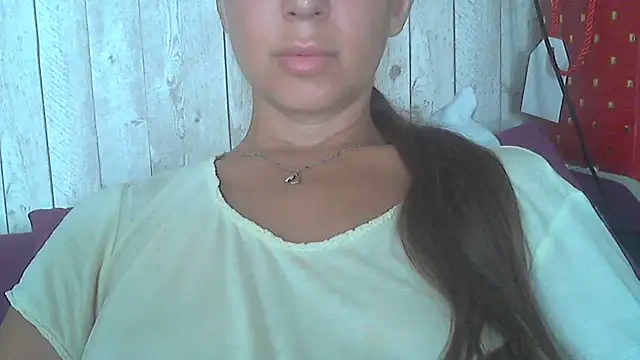 Snapshot of Bella--White chatting on July 2026 06:55:01 AM Bella--White online show from July 2026 06:55:01 AM