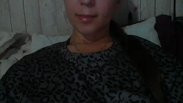 Bella--White online show from May 2026 04:13:02 PM