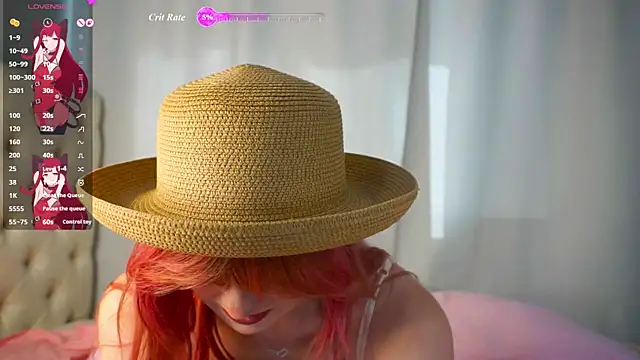 LunaLeez online show from July 2026 11:10:01 AM