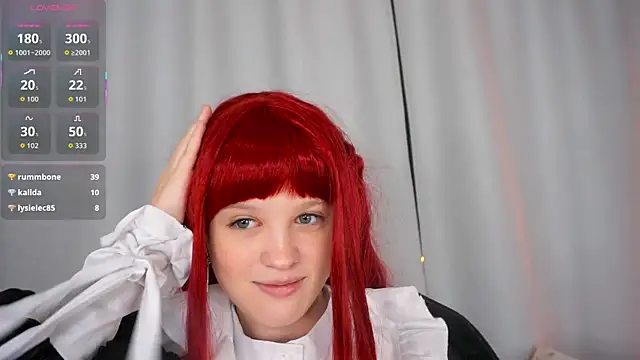 LunaLeez online show from May 2026 06:09:01 PM