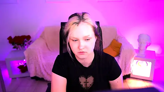 ViolettWoods online show from July 2026 06:14:01 AM