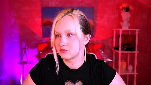 ViolettWoods online show from June 2026 08:11:02 AM