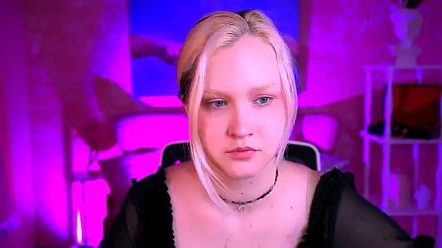 ViolettWoods online show from June 2026 06:13:01 AM