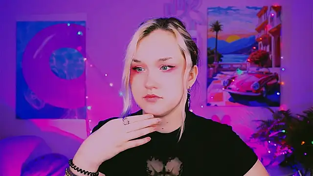 ViolettWoods online show from May 2026 08:13:01 AM
