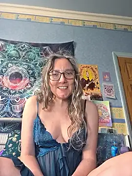 Izzylove47 online show from May 2026 11:48:02 AM