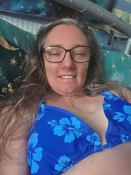 Izzylove47 online show from July 2026 11:50:01 AM