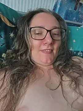 Izzylove47 online show from June 2026 11:16:02 AM