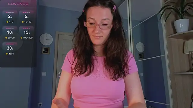 GoldenCrystall online show from July 2026 06:19:02 PM