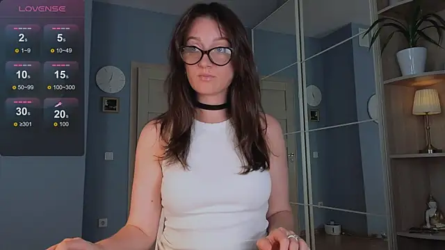 GoldenCrystall online show from July 2026 04:07:02 PM