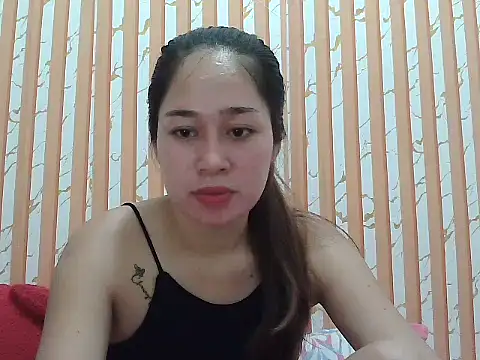 urcherryasian online show from May 2026 06:20:01 PM