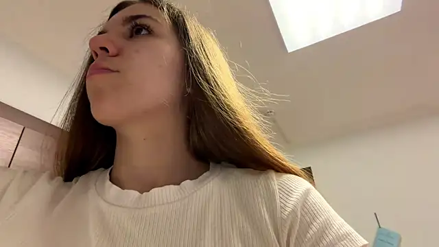 LaurindaStalford online show from July 2026 05:13:01 PM