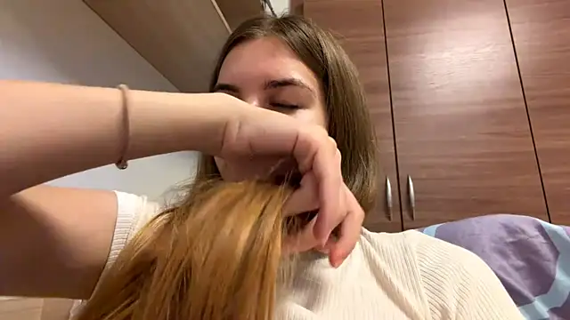 LaurindaStalford online show from July 2026 05:12:02 PM