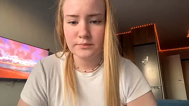 Lisi Kiss  online show from May 2026 06:08:01 PM