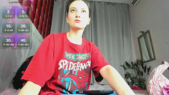SummerLilaa online show from June 2026 04:57:02 AM