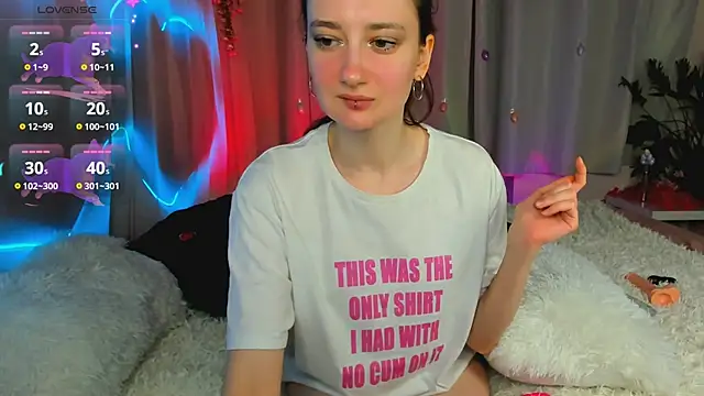 SummerLilaa online show from June 2026 01:38:02 PM
