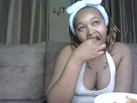 Candy Tracy online show from July 2026 08:42:01 PM