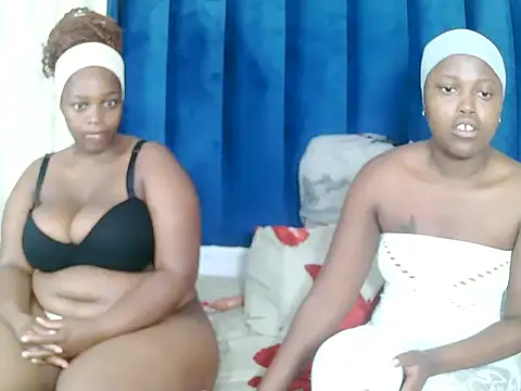 NaturalCurves7 online show from May 2026 08:40:02 PM