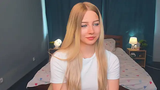 Snapshot of DeniseMekus chatting on June 2026 06:13:01 AM DeniseMekus online show from June 2026 06:13:01 AM