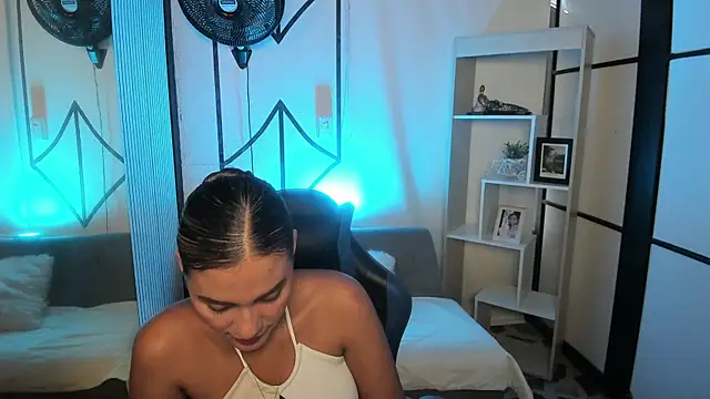 SophieWatson  online show from July 2026 12:55:01 PM