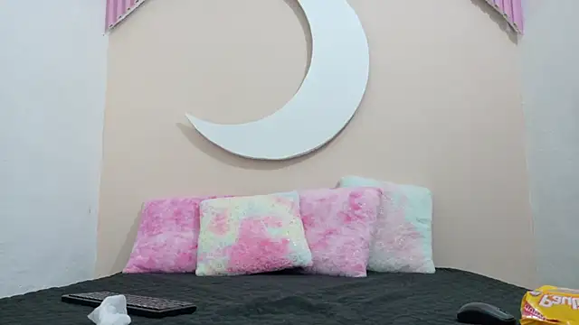 SamanthaLaurent online show from May 2026 07:25:02 PM