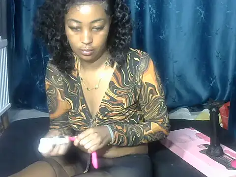 petite lexiiivv online show from June 2026 07:16:02 AM