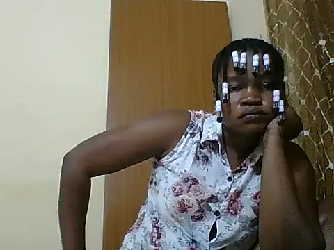 Snapshot of Beauty0001 chatting on July 2026 03:36:02 PM Beauty0001 online show from July 2026 03:36:02 PM