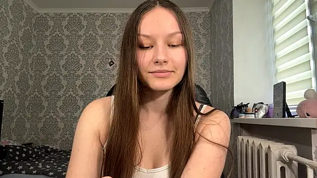 ShaylaChong online show from June 2026 09:10:01 AM