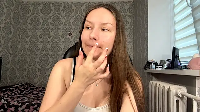 ShaylaChong online show from June 2026 04:12:02 AM
