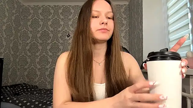 ShaylaChong online show from May 2026 04:08:02 AM