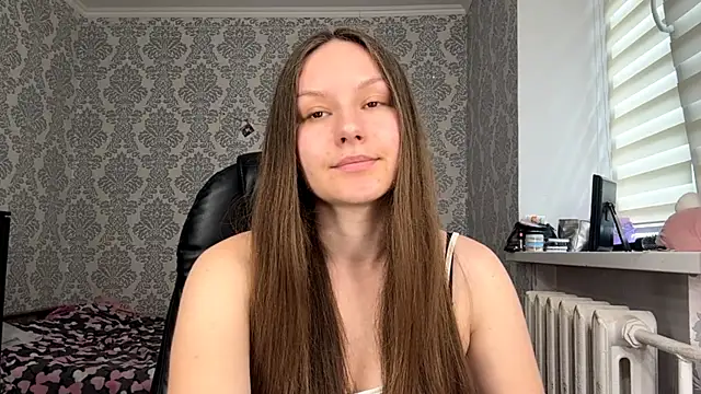 ShaylaChong online show from June 2026 07:40:02 AM