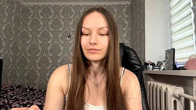 ShaylaChong online show from June 2026 11:05:02 AM