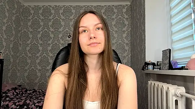 ShaylaChong online show from June 2026 04:06:02 AM