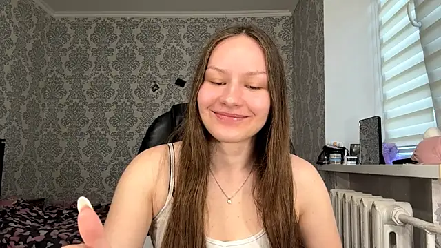 ShaylaChong online show from June 2026 04:35:02 AM