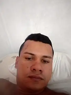 Snapshot of latinosexi11 chatting on May 2026 02:06:02 PM latinosexi11 online show from May 2026 02:06:02 PM