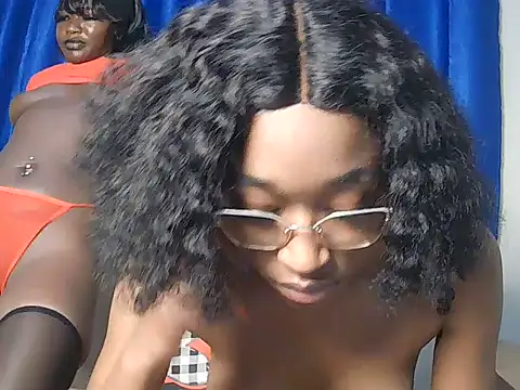 Snapshot of pinky_aura22 chatting on June 2026 09:58:01 PM pinky aura22 online show from June 2026 09:58:01 PM